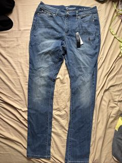 (Category: ) located in . Submitted by closetnitata (Listing ID 1454223047, Image 1). Description: .
