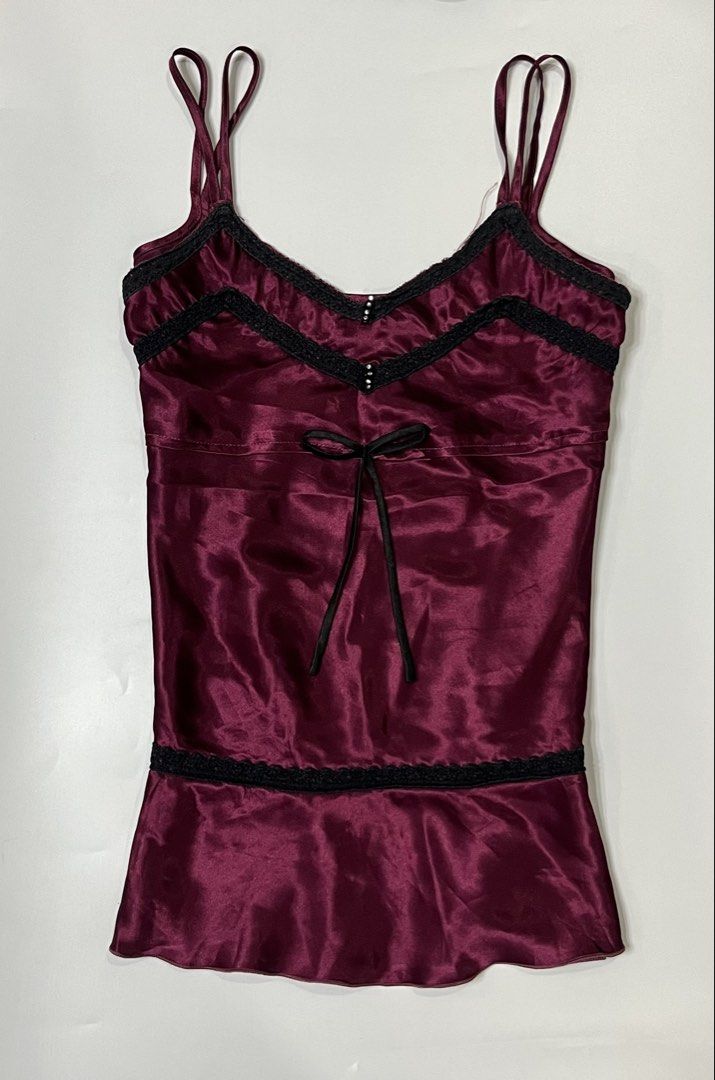 Burgundy Satin Camisole Top (Category: Sleeveless) located in Bayambang. Submitted by chailunaa (Listing ID 1454231568, Image 1). Description: size: small to med mop: gcash mod: j&t 📍pangasinan.