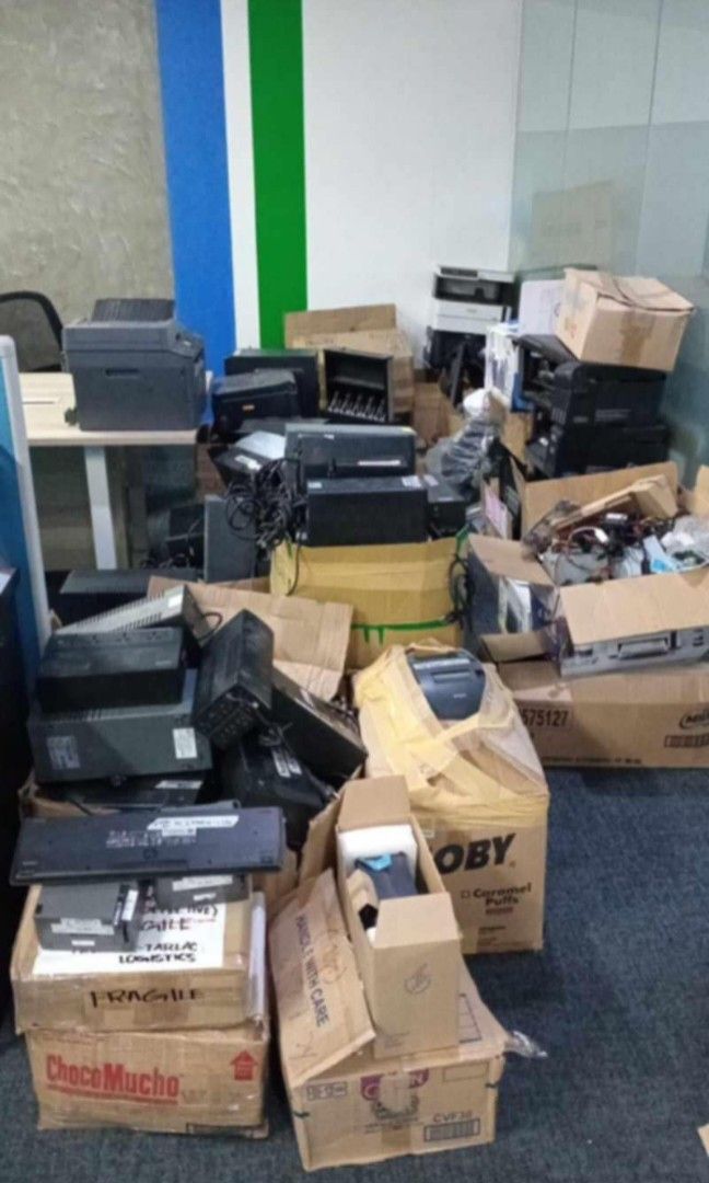 Buying office disposal defective pull out computers parts laptop desktop server printers (Category: Office & Business Technology) located in Pateros City. Submitted by christophe12527 (Listing ID 1454199915, Image 2). Description: buying ako old scrap defective computers parts laptops desktop server and sweet hub printers and machine computers parts server parts and ups all kind office disposal.