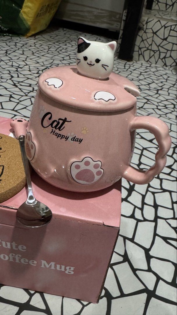 CAT MUG WITH SPOON COVER AND COASTER (Category: Coffee & Tea Tableware) located in Manila. Submitted by https.cheschives (Listing ID 1454296704, Image 3). Description: complete box!.