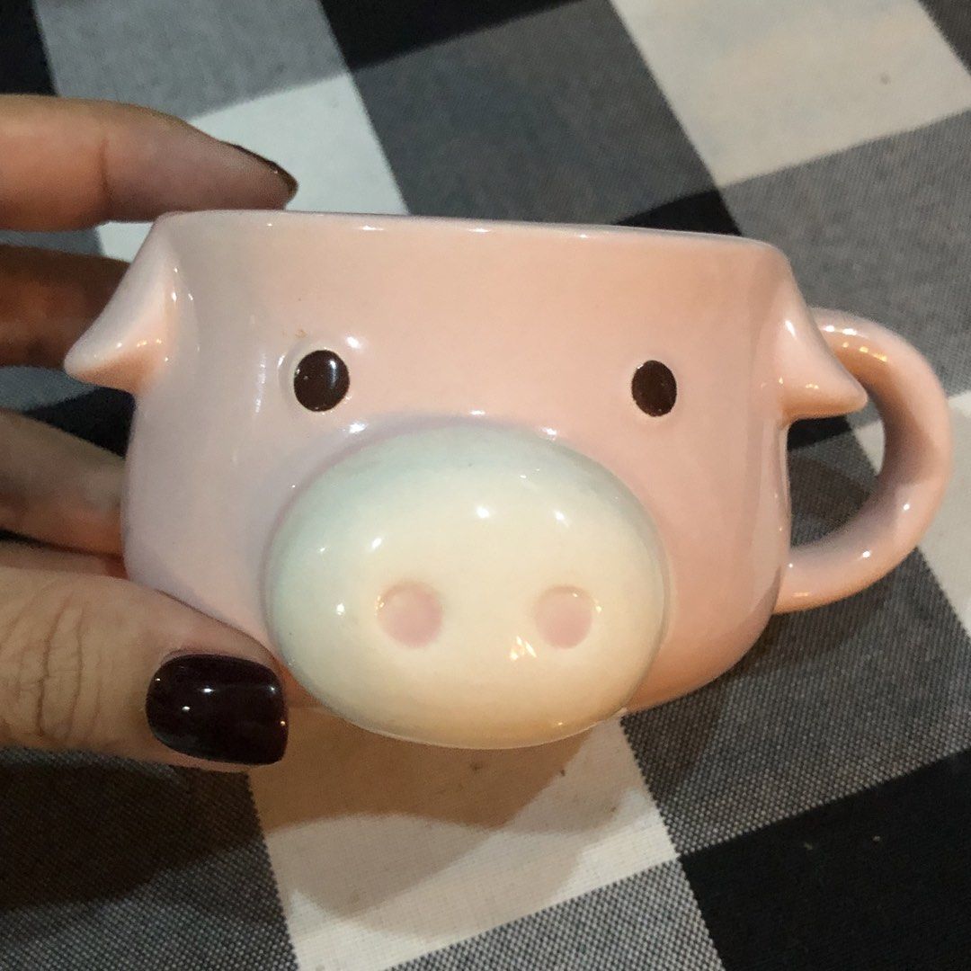 CERAMIC NOVELTY PIG COLLECTIBLE COFFEE MUG (Category: Dinnerware & Cutlery) located in Quezon City. Submitted by kitsune.treasures (Listing ID 1454316121, Image 1). Description: *First to pay policy! *1 day reservation only. Failure to pay on time, auto cancel. 📍Quezon City * MOD: J&T | Lalamove * MOP: GCASH | BPI 📦ON HAND AND READY TO SHIP! CONDITION: WHAT YOU SEE IS WHAT YOU GET. Dimensions: Kindly check the photos for the actual measurements
