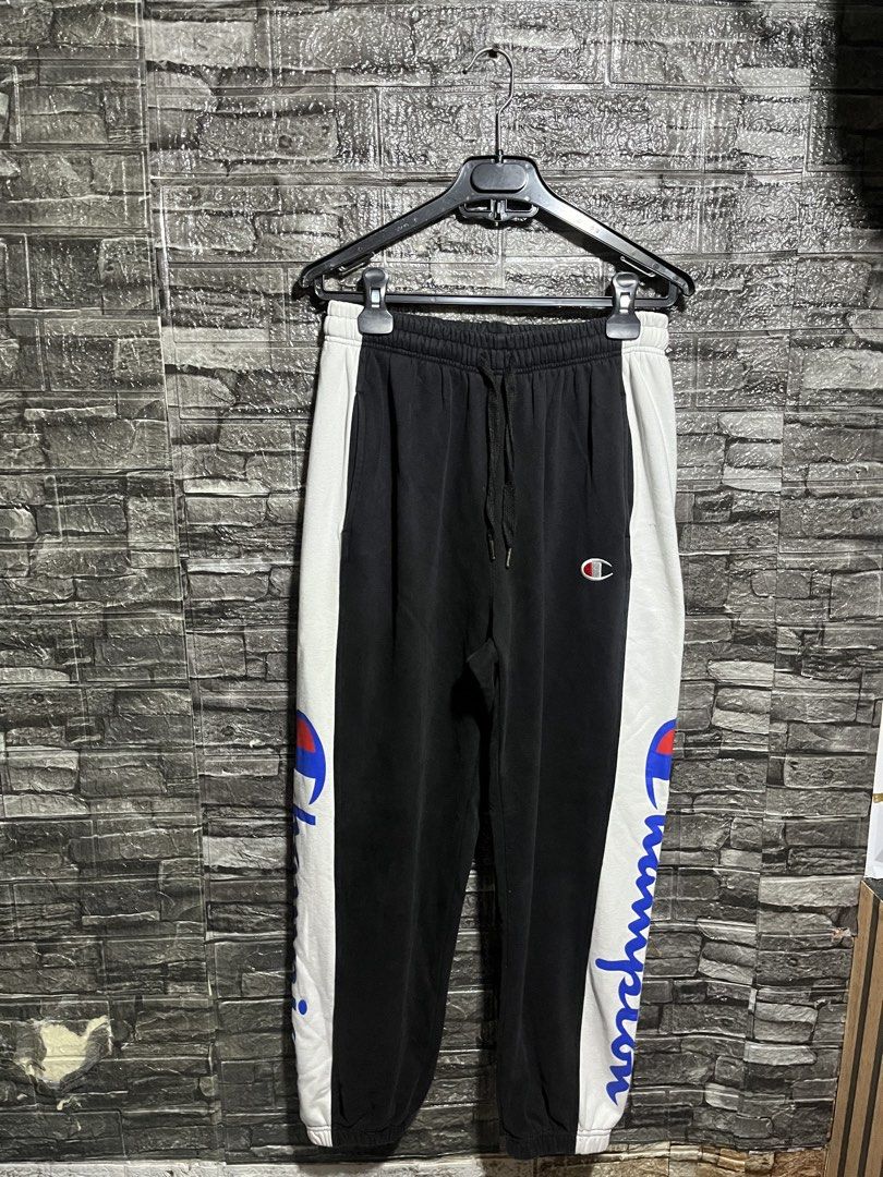 Champion Script Sweatpants (Category: Joggers) located in Manila. Submitted by flex_curation (Listing ID 1454316416, Image 2). Description: 30-34W 38L IN VERY GOOD CONDITION AND IN PRESENTABLE CONDITION BACOOR CAVITE LOC.