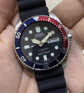 (Category: ) located in . Submitted by watchtraderph (Listing ID 1454188624, Image 1). Description: .