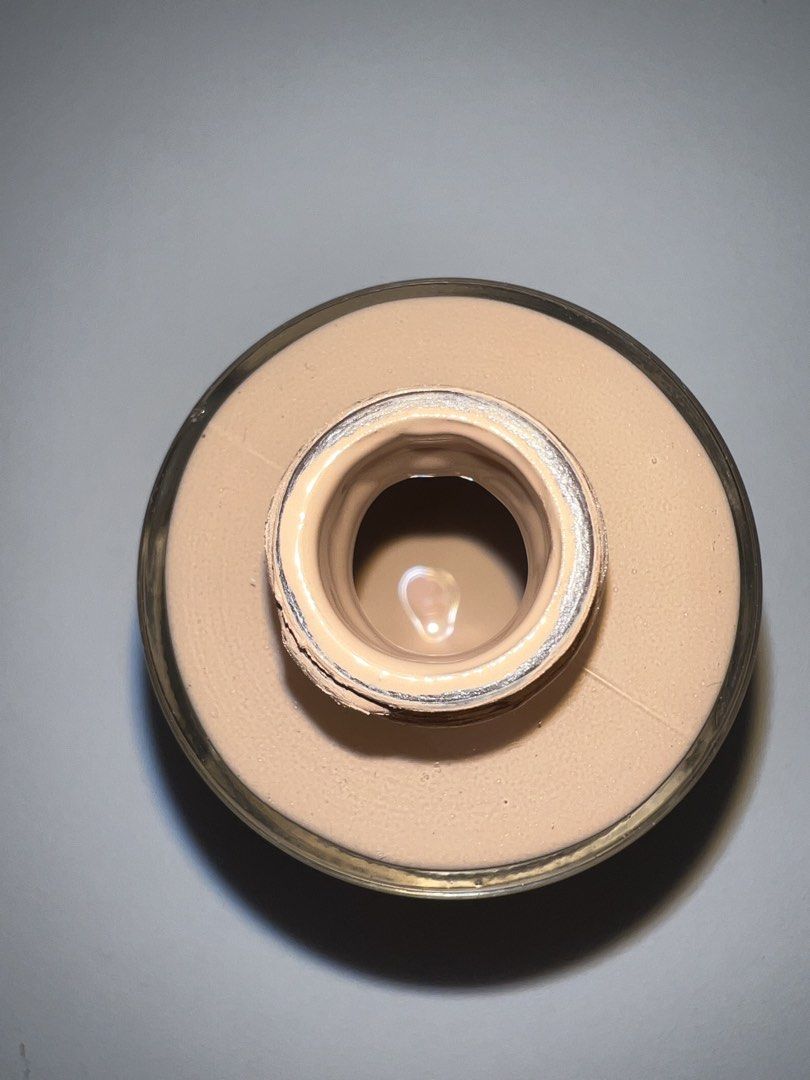 Clinique Even Better Foundation 66 True Beige (M-N) (Category: Makeup) located in Santo Tomas. Submitted by .kristine (Listing ID 1454306372, Image 3). Description: 50-60% full No Box.
