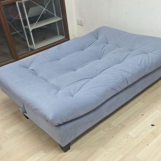 (Category: ) located in . Submitted by hausmate (Listing ID 1454231244, Image 1). Description: .