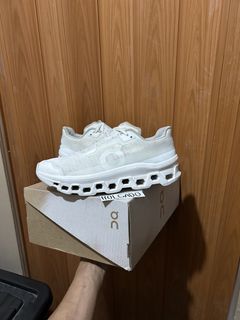 (Category: ) located in . Submitted by kickscouture (Listing ID 1454211018, Image 1). Description: .
