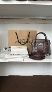 (Kategori: ) berada di . Dikirim oleh eskioutlets (ID iklan 1454248535, Gambar 1). Deskripsi: .