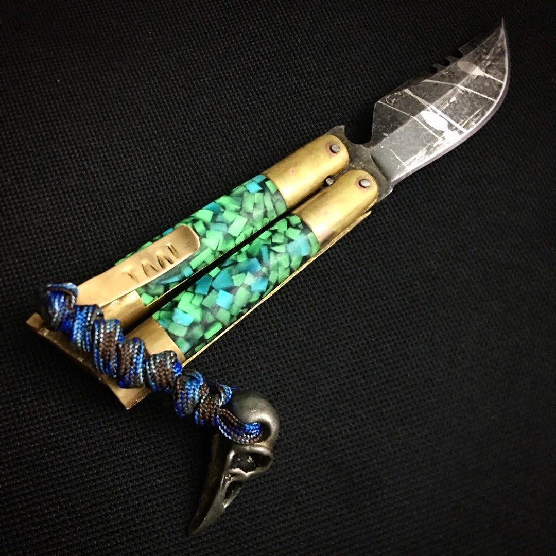 Collectible Glow Balisong custom (Category: Knives & Chopping Boards) located in Quezon City. Submitted by younik_finds (Listing ID 1454275566, Image 2). Description: Shredded Glow Scale Balisong Custom! Customized for collectors only. Glow in the dark. Bead NOT included.