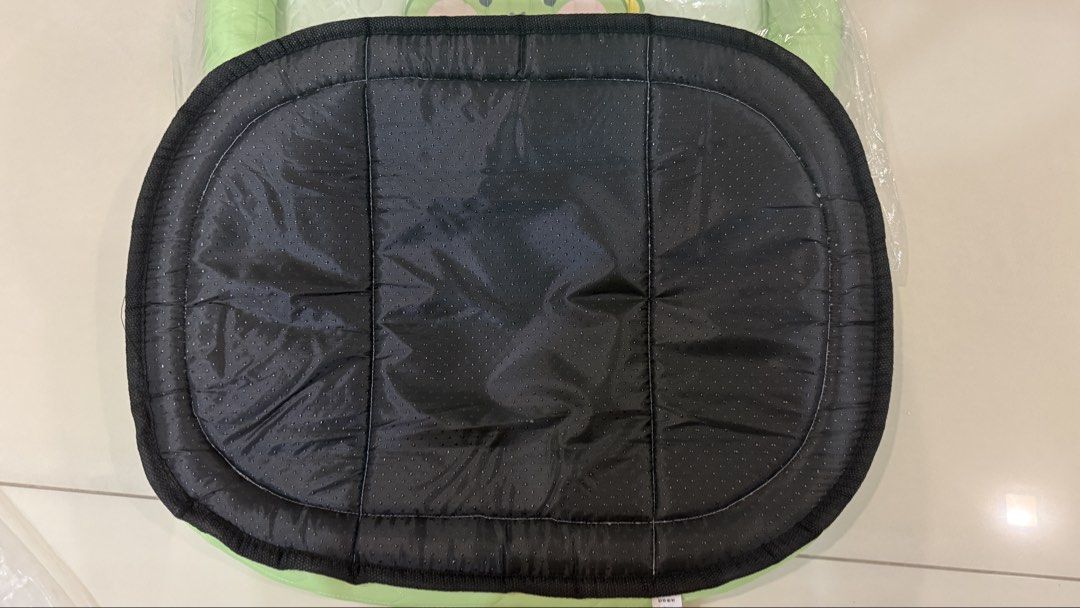 Cooling Pet Bed (Category: Homes & Other Pet Accessories) located in Singapore. Submitted by hypedealz (Listing ID 1454314721, Image 3). Description: Cheapest on Carousell !! (Retail price: $25) Condition: 10/10 (Brand new unused) Highly recommended for pet owners who want their furbaby to rest well in sg's hot weather !! Your cat will thank you for keeping them cool and comfy ! Any questions or information needed, just drop me a dm 🤔 Deal at st