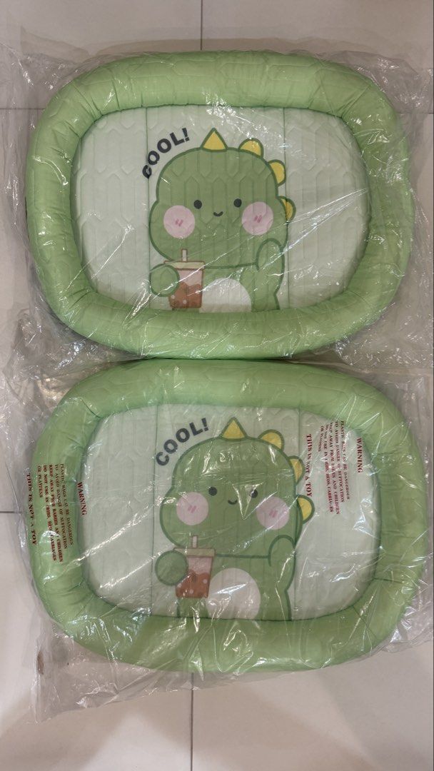 Cooling Pet Bed (Category: Homes & Other Pet Accessories) located in Singapore. Submitted by hypedealz (Listing ID 1454314721, Image 2). Description: Cheapest on Carousell !! (Retail price: $25) Condition: 10/10 (Brand new unused) Highly recommended for pet owners who want their furbaby to rest well in sg's hot weather !! Your cat will thank you for keeping them cool and comfy ! Any questions or information needed, just drop me a dm 🤔 Deal at st