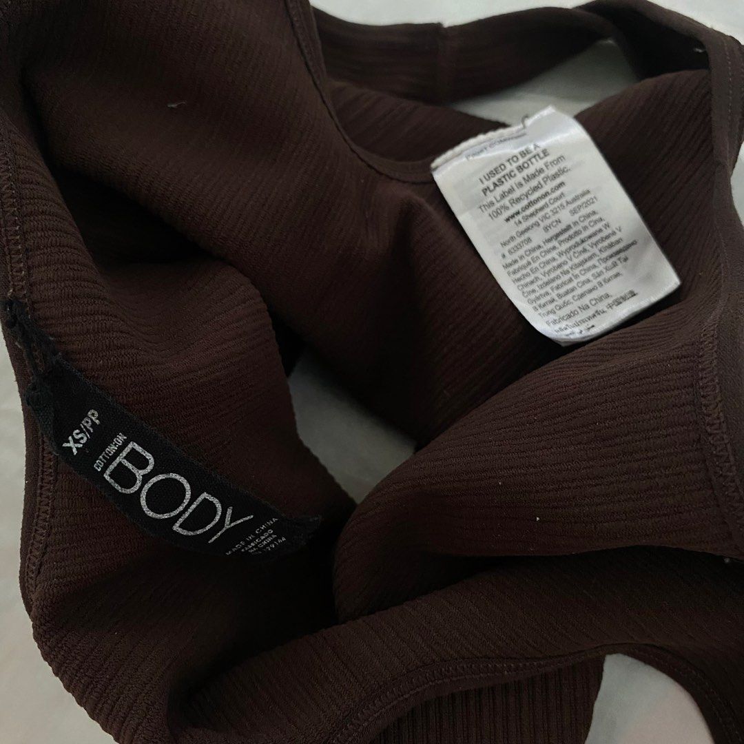 COTTON ON BODY COMPRESSION TOP (Category: Activewear) located in San Carlos. Submitted by finest_selection (Listing ID 1454255658, Image 3). Description: COTTON ON BODY COMPRESSION TOP Choco brown Xs on tag (xs-s) 28-32 Super like new.
