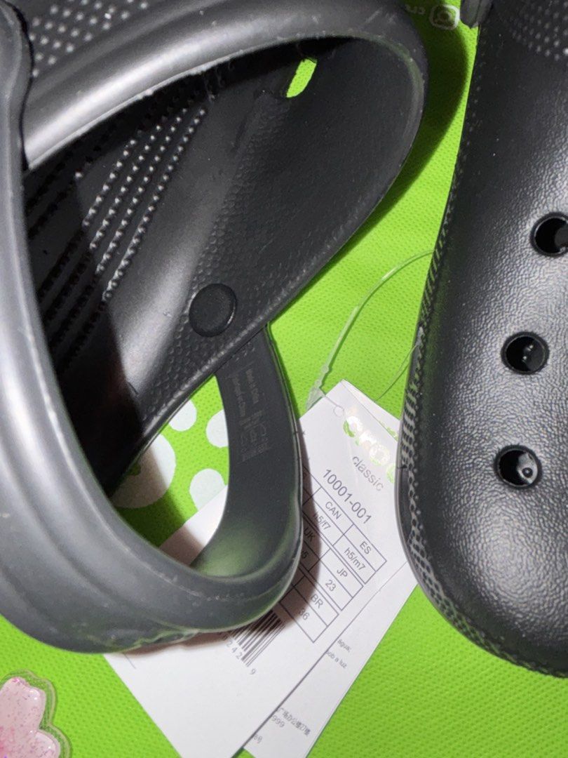 Crocs Classic Clog Black (Category: Slippers and slides) located in Manila. Submitted by iluvgingerbread (Listing ID 1454312625, Image 3). Description: - Authentic - M5/W7 - Classic Clog Black - W/ 2 FREE AUTHENTIC Jibbitz - W/ tag RFS: need funds.