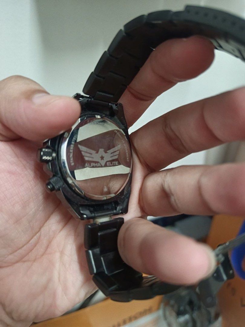 Danbury Mint Alpha Elite Tactical Chronograph Watch (Category: Men's Watches) located in Quezon City. Submitted by liamdan20 (Listing ID 1454219142, Image 3). Description: Alpha elite watch From US Used condtion Dollars price 190usd Selling only 2800.