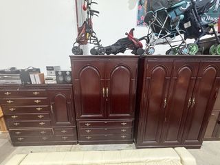 (Category: ) located in . Submitted by furnitured (Listing ID 1454222396, Image 1). Description: .