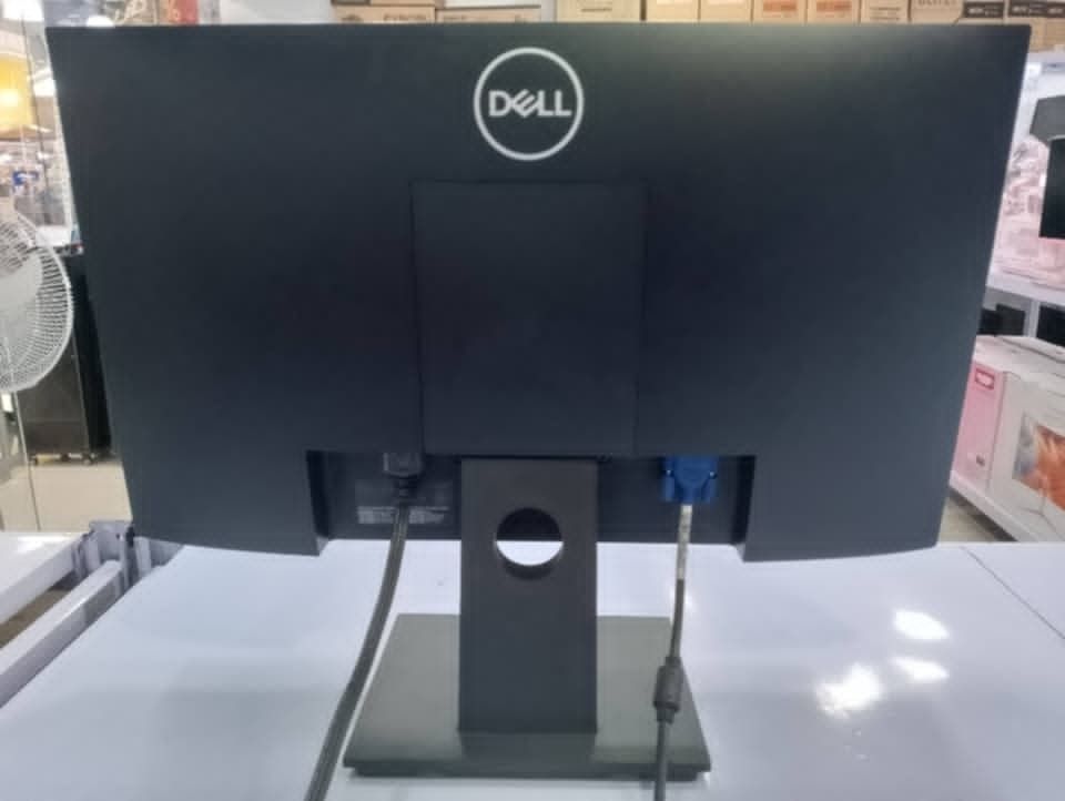 Dell Computer Monitor (Category: Desktops) located in Caloocan City. Submitted by momof2.boys (Listing ID 1454282812, Image 2). Description: - Dell Monitor - Black finish - Includes stand and cables - Ready to connect and use - Perfect for work or gaming setups - Feel free to ask questions!.