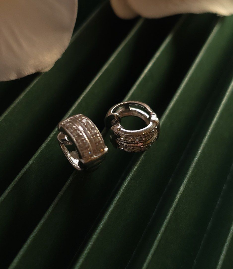Diamond Huggies in 14k gold (Category: Earrings) located in Cebu City. Submitted by virnee (Listing ID 1454191273, Image 2). Description: 14k 5.6g Approx 0.36TCW Item Code: 082025516.