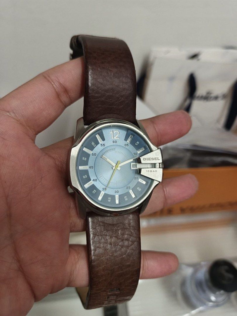 Diesel Watch Men's Leather Strap Blue Dial (Category: Men's Watches) located in Quezon City. Submitted by liamdan20 (Listing ID 1454220033, Image 2). Description: Diesel watch Very Elegant Bought in macys Us 300$ nabile Selling only 4999 No issues.