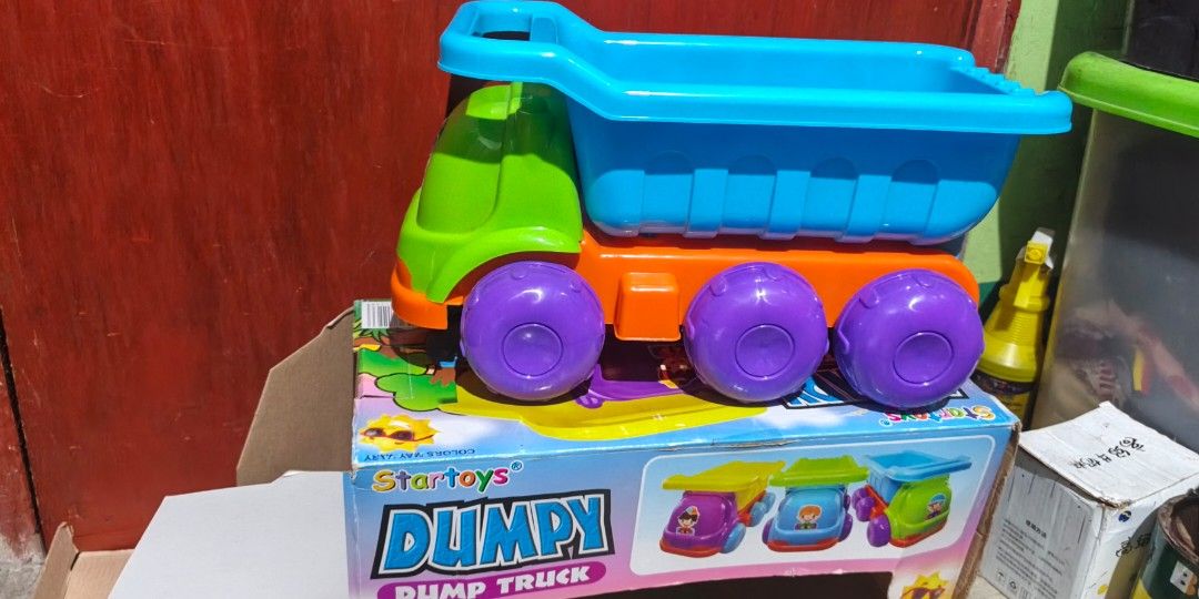 Dump Truck (Category: Heavy Vehicles) located in Caloocan City. Submitted by ayzer_18 (Listing ID 1454330229, Image 2). Description: .