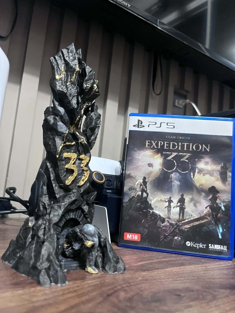 Expedition 33 monilith figure (Category: PlayStation) located in Manila. Submitted by nintendoortodoor (Listing ID 1454218251, Image 1). Description: for only 600 expedition 33 monilith figure can be customized to a a bigger scale made to order location: caloocan can do shipping around Metro Manila .