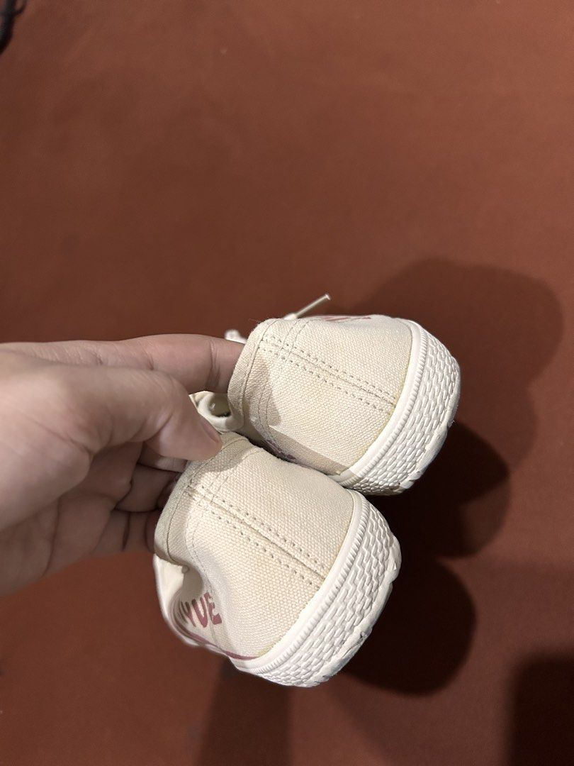 Feiyue DAFU Canvas Sneakers Size 38 (Category: Sneakers) located in Caloocan City. Submitted by declutterieee (Listing ID 1454191943, Image 3). Description: - Classic Feiyue DAFU canvas sneakers - Color: Beige with maroon stripes - Style: Lace-up - Size: 38 - Perfect for comfortable, everyday casual outfits.