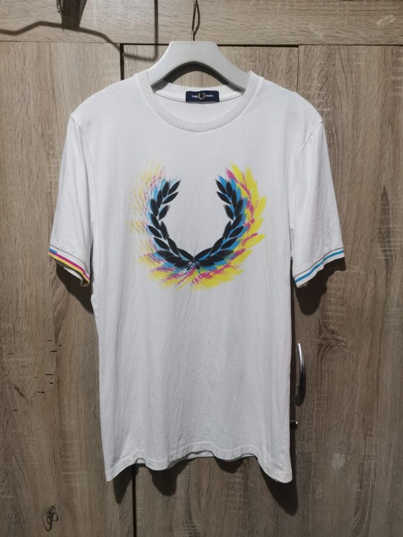 Fred Perry center logo white t shirt (Category: Tshirts & Polo Shirts ) located in San Pedro. Submitted by thriftersthrift (Listing ID 1454364527, Image 1). Description: Width(inches) :19 Length(inches) :27.5 Good condition Already wash Color rate : 9.5 /10 🌵ALL ITEMS ARE FROM UKAY BALE SO MANAGE YOUR EXPECTATION 🌵 ASK SELLER FOR MORE INFORMATION COLOR MAY CHANGE TRU LIGHTING.