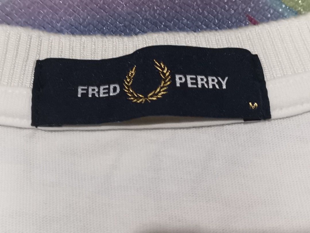 Fred Perry center logo white t shirt (Category: Tshirts & Polo Shirts ) located in San Pedro. Submitted by thriftersthrift (Listing ID 1454364527, Image 3). Description: Width(inches) :19 Length(inches) :27.5 Good condition Already wash Color rate : 9.5 /10 🌵ALL ITEMS ARE FROM UKAY BALE SO MANAGE YOUR EXPECTATION 🌵 ASK SELLER FOR MORE INFORMATION COLOR MAY CHANGE TRU LIGHTING.