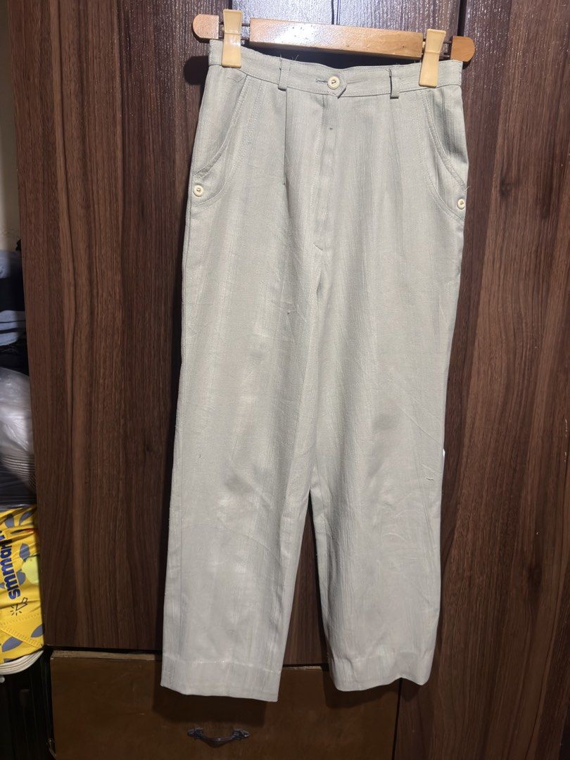 Green Trouser (Category: Other Bottoms) located in Cavite. Submitted by rrppreloved (Listing ID 1454197936, Image 2). Description: Can fit 25-26in wasitline Length: 35.5in With minimal stain and lints.