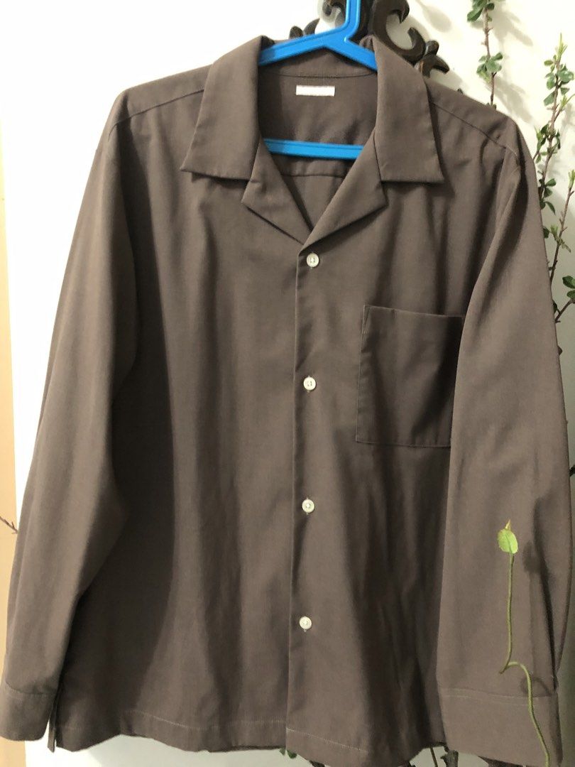 GU Button down long sleeves for men Large (Category: Formal Shirts) located in Lucena. Submitted by kweenritz (Listing ID 1454198107, Image 2). Description: Hi. For sale! Authentic GU long sleeves. Brown. Large. Cuban collar. Button down. Good as brand new. 10/10 Pasabuy last June from Japan. Worn only once during photoshoot. Measurements: Shoulder 21” Width 24” Length 27.5” Sure buyer only. 400 plus shipping fee.