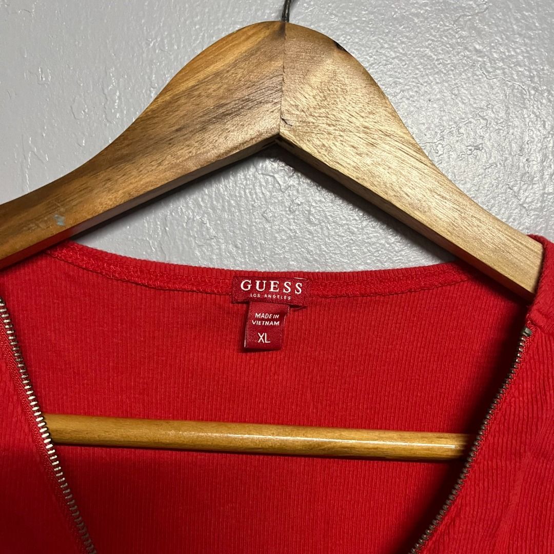 Guess Half Zip Sando Top (Category: Sleeveless) located in Manila. Submitted by yyyyyyves (Listing ID 1454257042, Image 3). Description: Guess Half Zip Sando Top Size XL on tag Fits Large to XL Womens. Good condition, need wash only.