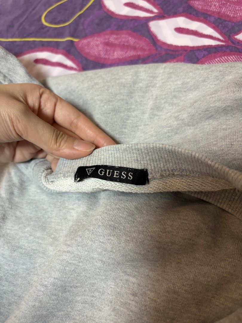 Guess Small Patch Logo (Category: Coats, Jackets and Outerwear) located in Quezon City. Submitted by morespace555 (Listing ID 1454275803, Image 3). Description: .