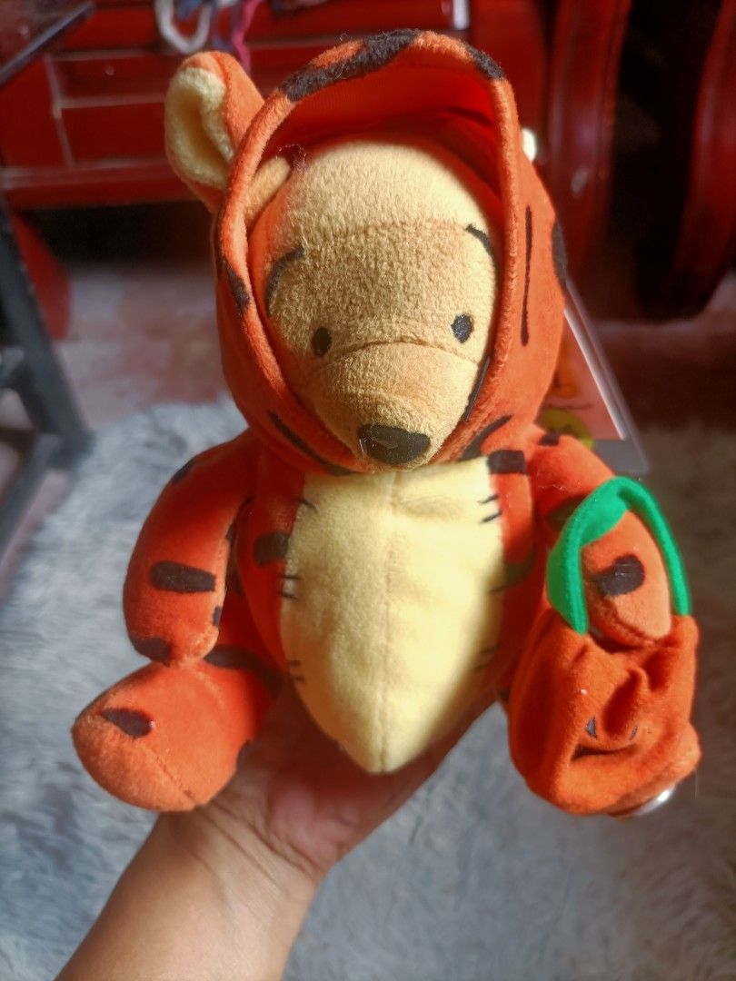 Halloween Pooh Collection Take All (Category: Character Goods) located in Antipolo. Submitted by gclassy (Listing ID 1454205160, Image 2). Description: good condition rfs decluttering FOR TAKE ALL! 1300 250 EACH.