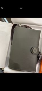 （分類：）位於 。 由 luxury.pp 提交（商品編號 1454353159，圖片 1）。簡介： 。