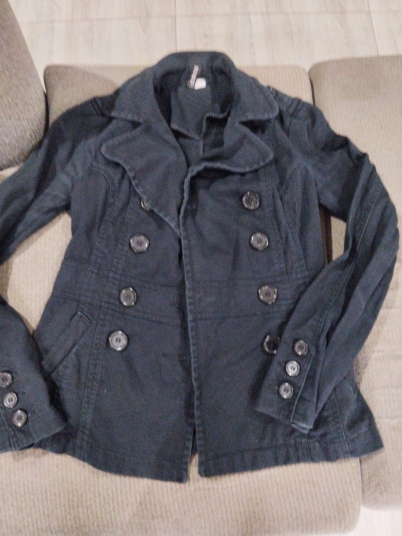 H&M Dark Blue Double Breasted Jacket (Category: Coats, Jackets and Outerwear) located in Antipolo. Submitted by PickClickShip (Listing ID 1454240300, Image 2). Description: Preloved Branded Jacket Cardigan Assemetrical Top Girlie Jacket 1. H&M denim Corduroy texture , Navy Blue,size 36, cotton medium thickness @P600 2. Cannavis-soft water resistant, with lining, navy blue,Mid waist, Girlie Jacket,size-medium @P500 3.Cardigan,blue green, free size