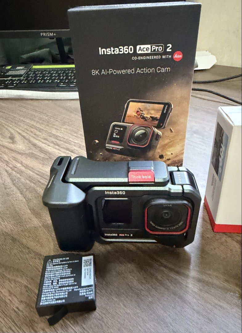 Insta360 ace pro 2 (Category: Cameras) located in Singapore. Submitted by yeahnahyeahnaahh1234 (Listing ID 1454317536, Image 1). Description: Selling off my insta360 ace pro 2 with explorer grip + additional battery and insta360 ace pro 2 wide angle lens. Condition is as good as new, never drop before and well taken care off. Always kept in the dry box when not using it. No more warranty Insta360 acepro 2 with additional battery + explorer grip I