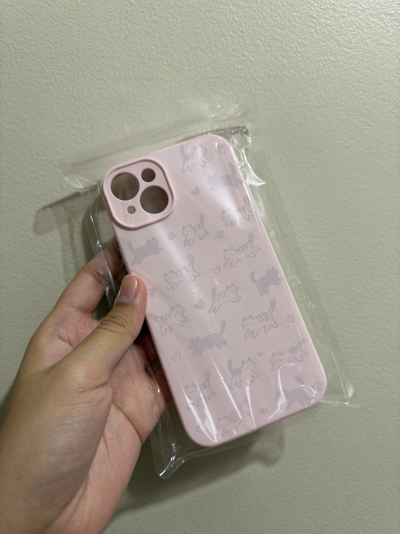 Iphone 15 Plus Pink Magsafe Case (Category: Cases & Sleeves) located in Mandaluyong City. Submitted by ryeohrye (Listing ID 1454285245, Image 1). Description: Bought the wrong phone variant!! Never been used and received from TikTok Shop last August 7, 2026. *magsafe accessory is not included, I just showed that it has MagSafe .