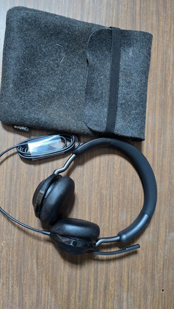 Jabra Evolve2 40 Stereo Headset with Carrying Pouch (Category: Headphones & Headsets) located in Manila. Submitted by carleenbal77289 (Listing ID 1454276186, Image 1). Description: - Jabra Evolve2 40 Stereo headset - Includes original Jabra carrying pouch - Includes USB cable - Fully functional, works great for calls and music - Unused, just tested. Company provided headset - Plastic cover still intact - RFS: I prefer wireless headset .