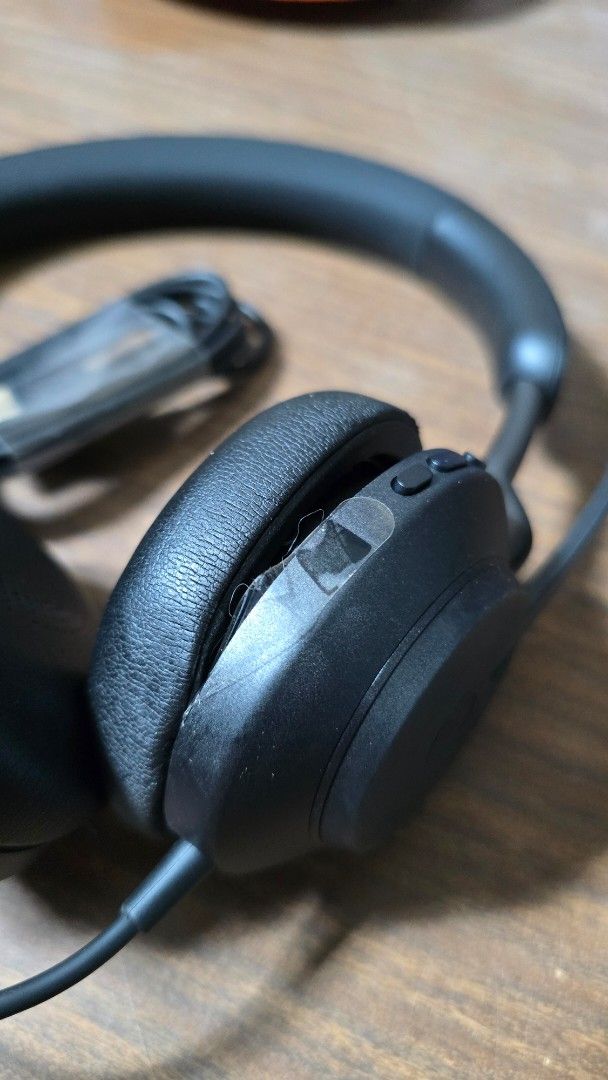 Jabra Evolve2 40 Stereo Headset with Carrying Pouch (Category: Headphones & Headsets) located in Manila. Submitted by carleenbal77289 (Listing ID 1454276186, Image 3). Description: - Jabra Evolve2 40 Stereo headset - Includes original Jabra carrying pouch - Includes USB cable - Fully functional, works great for calls and music - Unused, just tested. Company provided headset - Plastic cover still intact - RFS: I prefer wireless headset .