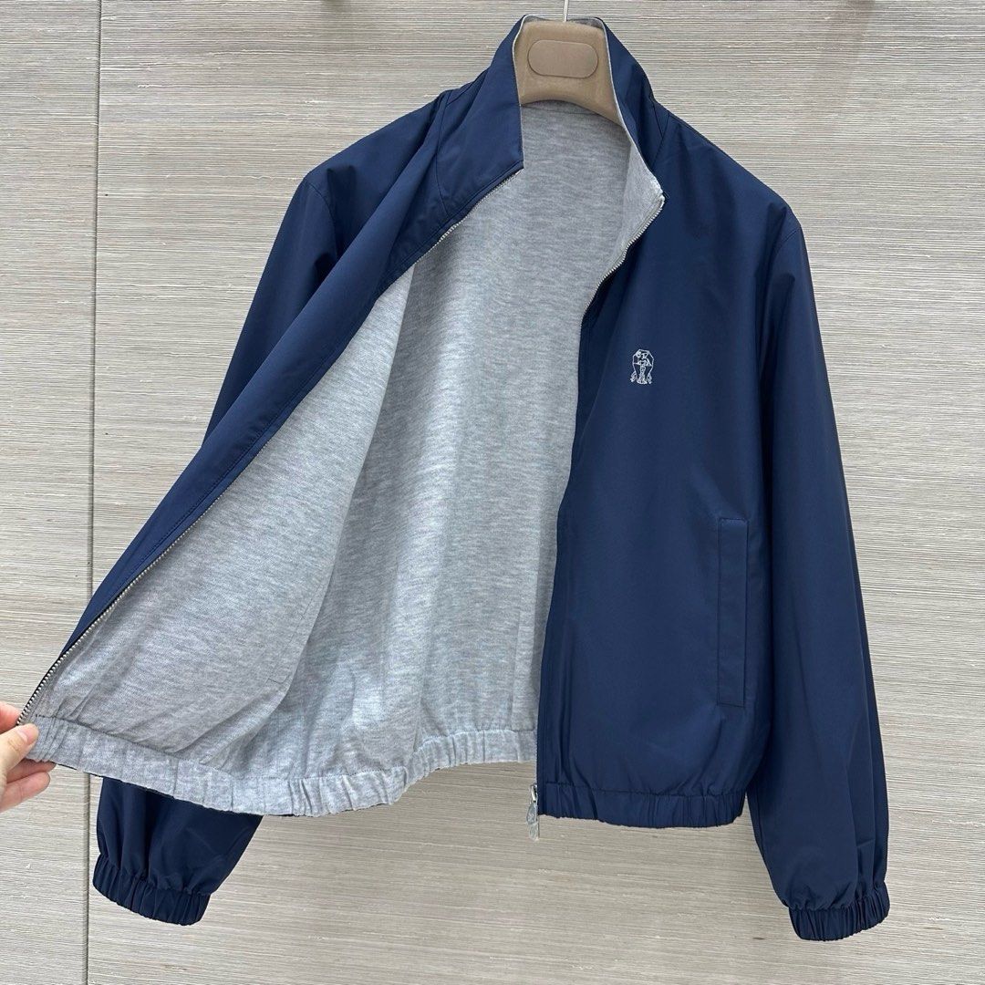 Jacket cugg4 (Category: Coats, Jackets and Outerwear) located in Singapore. Submitted by clothesjasmine123 (Listing ID 1454214165, Image 3). Description: .