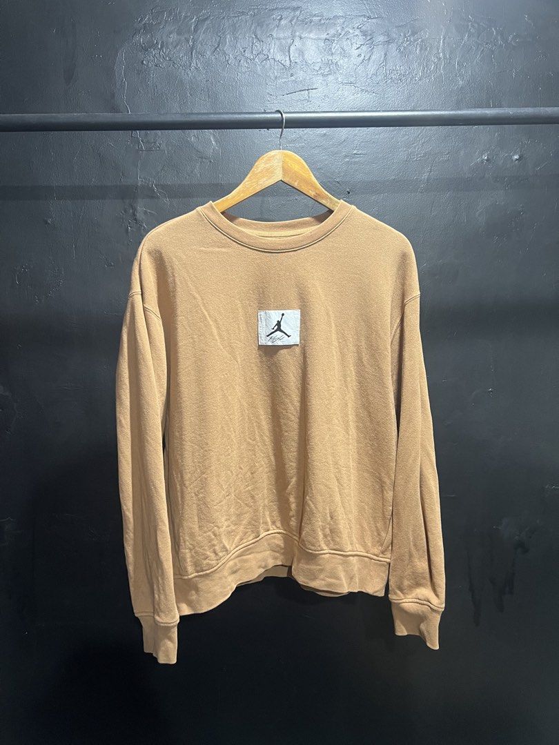 Jordan longsleeves (Category: Activewear) located in Bacoor. Submitted by basicthrift (Listing ID 1454190531, Image 1). Description: Excellent condition.