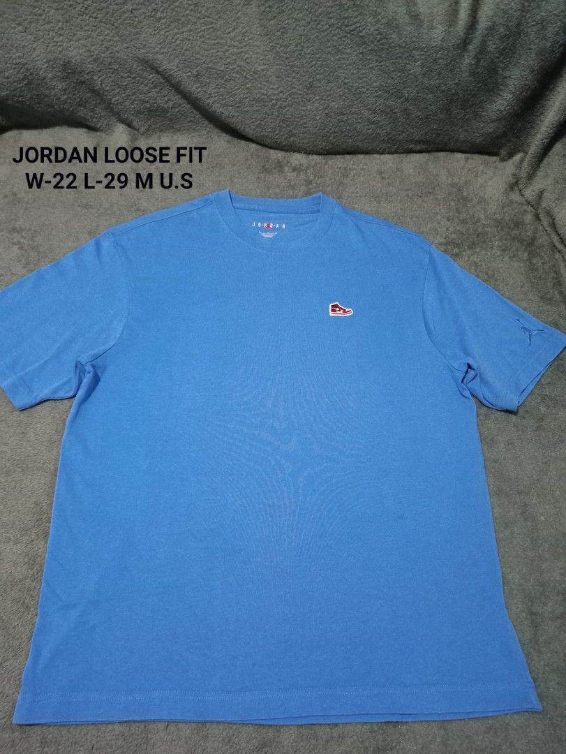Jordan T-shirts (Black & Blue) (Category: Tshirts & Polo Shirts ) located in Manila. Submitted by thecomftrift.co (Listing ID 1454349105, Image 2). Description: -Selling as pack add for ship -Excellent as new condition - Black Jordan Crop Tee (Size XL) - Blue Jordan Loose Fit Tee (Size M) - Both feature the iconic Jordan logo - Ideal for everyday casual wear - Great addition to your streetwear collection.