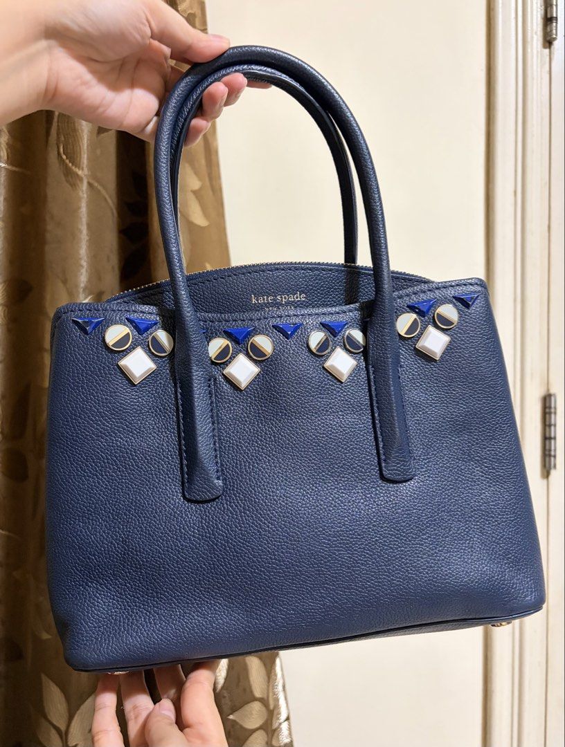 Kate Spade Margaux with embellishment (Category: Luxury Bags & Wallets) located in Baliuag. Submitted by bagsbyaju-blueapp (Listing ID 1454325021, Image 1). Description: .