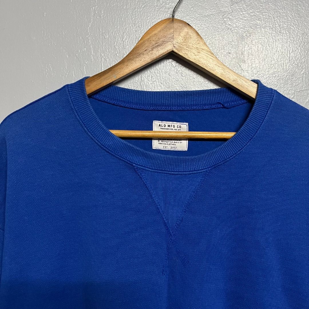 L.A Tshirt (Category: Activewear) located in Manila. Submitted by yyyyyyves (Listing ID 1454258203, Image 3). Description: L.A Tshirt Fits XL Good condition, need wash only.