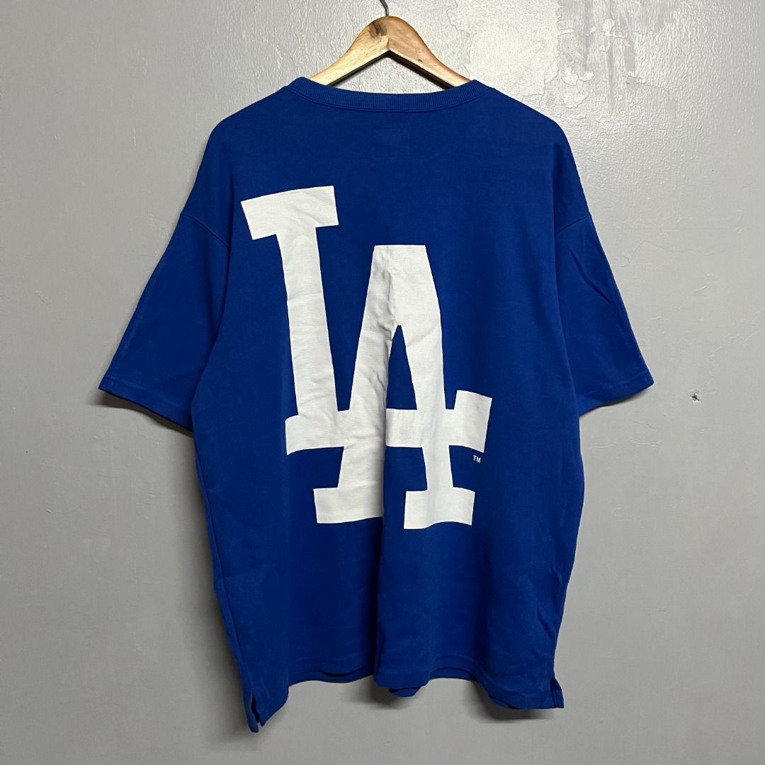 L.A Tshirt (Category: Activewear) located in Manila. Submitted by yyyyyyves (Listing ID 1454258203, Image 2). Description: L.A Tshirt Fits XL Good condition, need wash only.