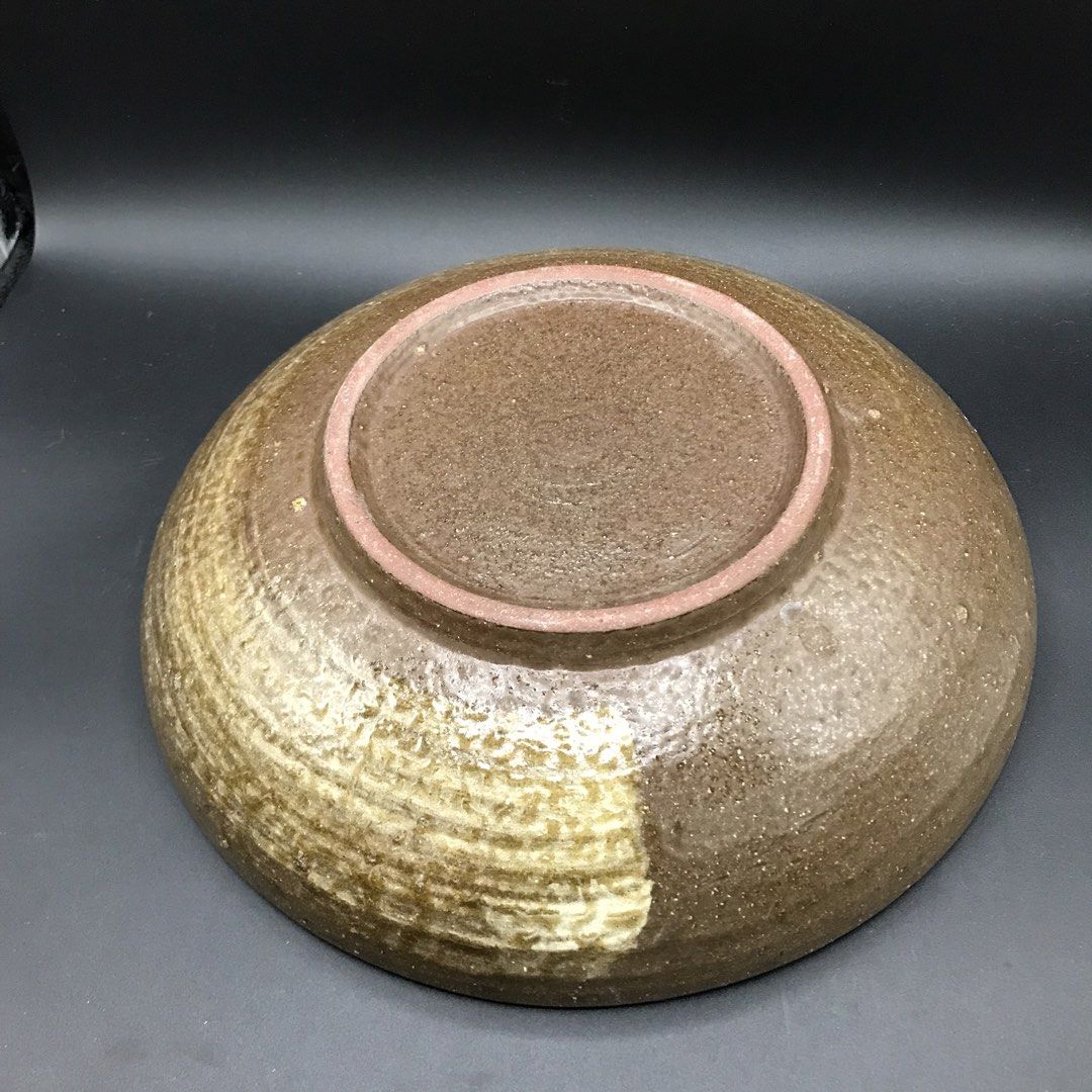 LARGE STONEWARE SERVING BOWL (Category: Dinnerware & Cutlery) located in Baao. Submitted by all.things.japan (Listing ID 1454235913, Image 3). Description: 9.25 inches diameter 2.5 inches height .