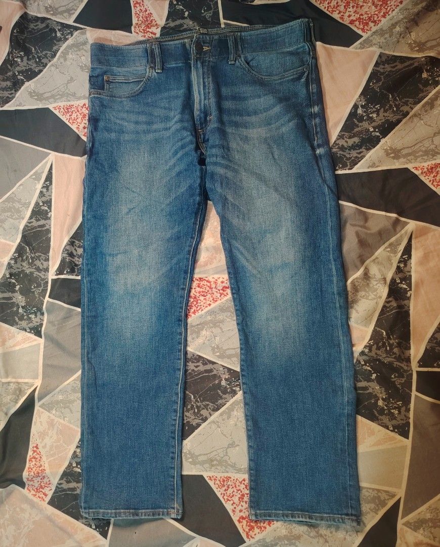 LEE PANTS (Category: Jeans) located in San Fernando. Submitted by vincentgomez (Listing ID 1454207420, Image 1). Description: LEE PANTS -WAIST 38 -LENGTH 39 -LEG OPENING 9 -AUTHENTIC -LIKE NEW CONDITION -COMPLETE TAGS -CR 9.5 LA UNION 📍 DM FOR MORE INFO IF INTERESTED ‼️.