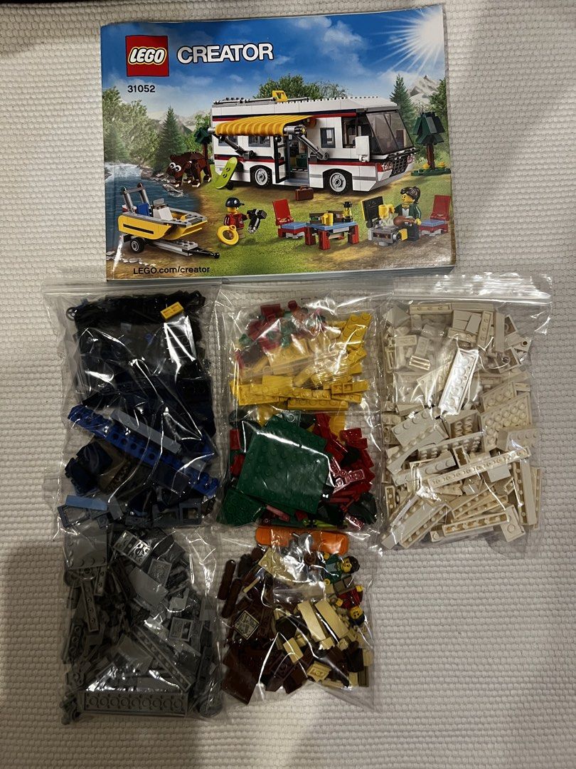 Lego Creator 31052: Vacation Getaways (Category: Lego & Building Sets) located in Muntinlupa City. Submitted by wee_n_mutsi (Listing ID 1454189736, Image 2). Description: Retired set Carefully stored Comes with box and instructions .