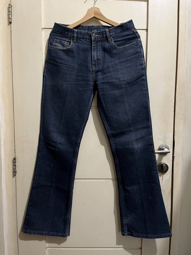 Levis 521 Bootcut Jeans (Category: Jeans) located in Paranaque City. Submitted by entown (Listing ID 1454228625, Image 1). Description: Width: 30” Inseam: 30” Hem: 9.5”.