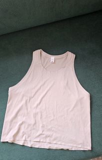 (Category: ) located in . Submitted by ythriftstore (Listing ID 1454202104, Image 1). Description: .