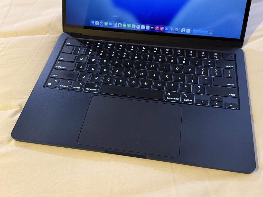 MacBook Air M3 Midnight Blue 2024 (Category: Laptops & Notebooks) located in Makati City. Submitted by jaydee26_ (Listing ID 1454350513, Image 2). Description: MacBook Air 13inch 2024 model M3, 8gb memory, 256gb storage 170 battery cycle, 85% health MacOS Tahoe 26.6 Midnight Blue with charger & cable. for sale for swap macbook + cash for swap defective macbook + cash for swap iphone + cash meet up.