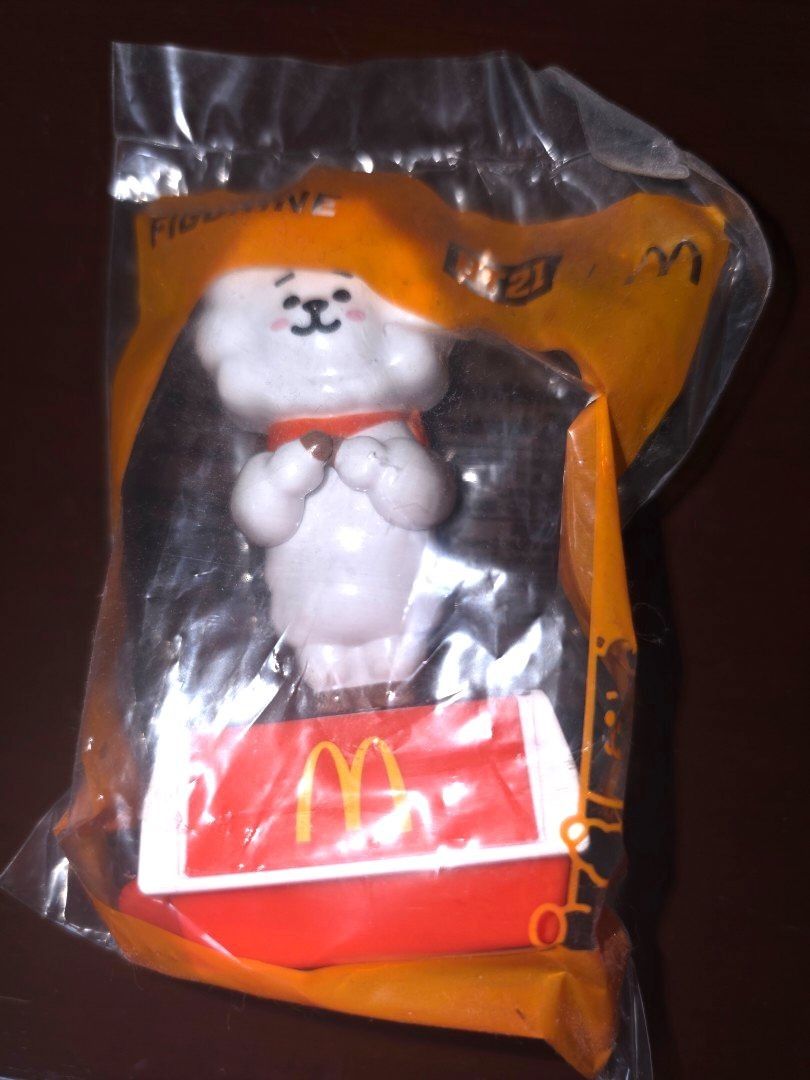 McDo BT21 RJ Figurine Toy (Category: Designer & Blind Box Toys) located in Paranaque City. Submitted by tntacailau (Listing ID 1454192986, Image 2). Description: McDonald's BT21 RJ figurine Original packaging included From the 2022 promotion sealed onhand and PAYO gcash or bank transfer sf shouldered by buyer .